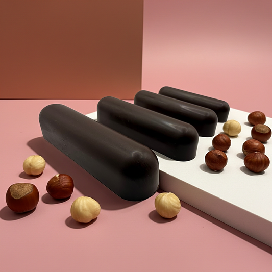 Keto Milk Chocolate Hazelnut Gianduja with Roasted Hazelnuts Fingers (4 × 25 g)